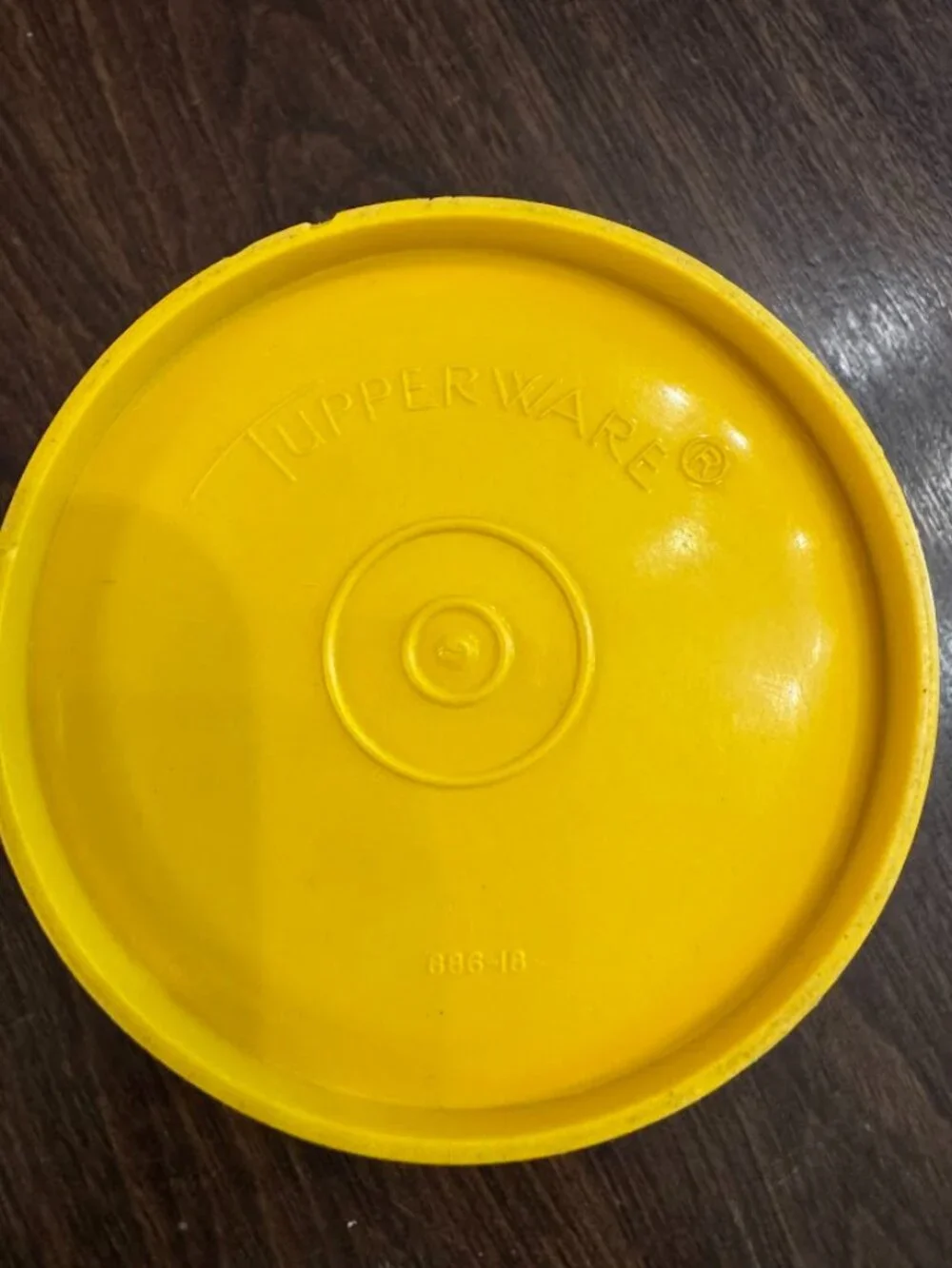 Tupperware vintage yellow